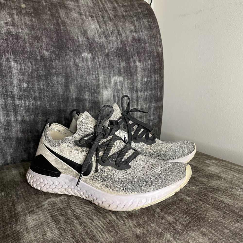 Nike React tennis shoes size 9